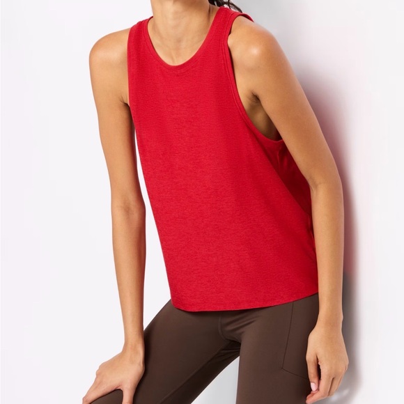NWT Beyond Yoga Featherweight Rebalance Tank. Ruby Red color. Size S. - Picture 2 of 7